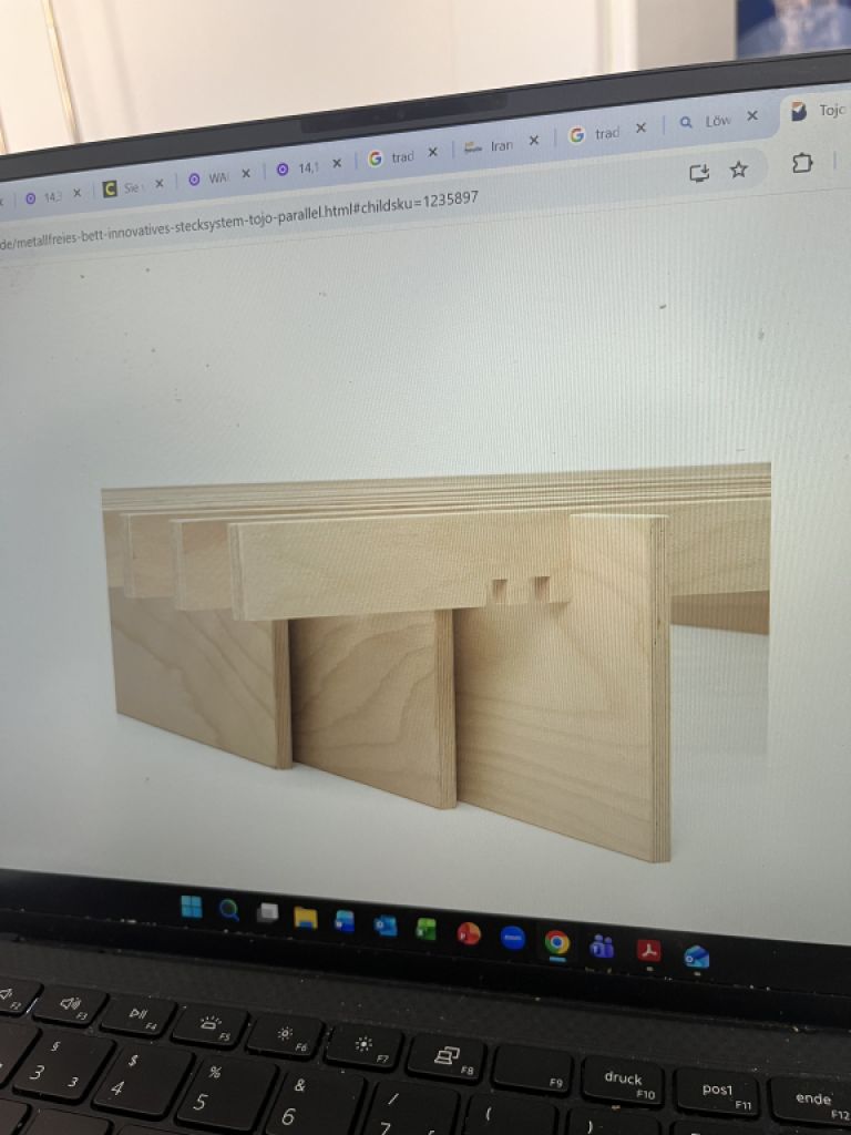 Tojo Innovations - Bettgestell massiv Buche.