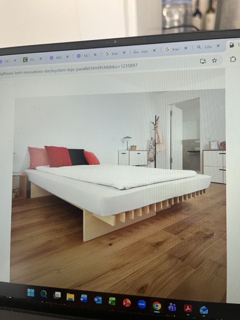 Tojo Innovations - Bettgestell massiv Buche.