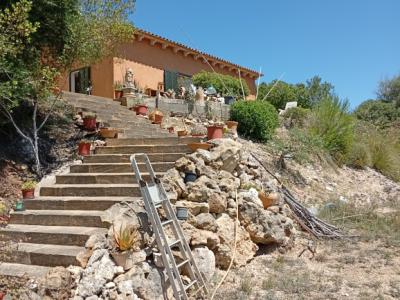 Pequeña finca con fantásticas vistas y tranquilidad