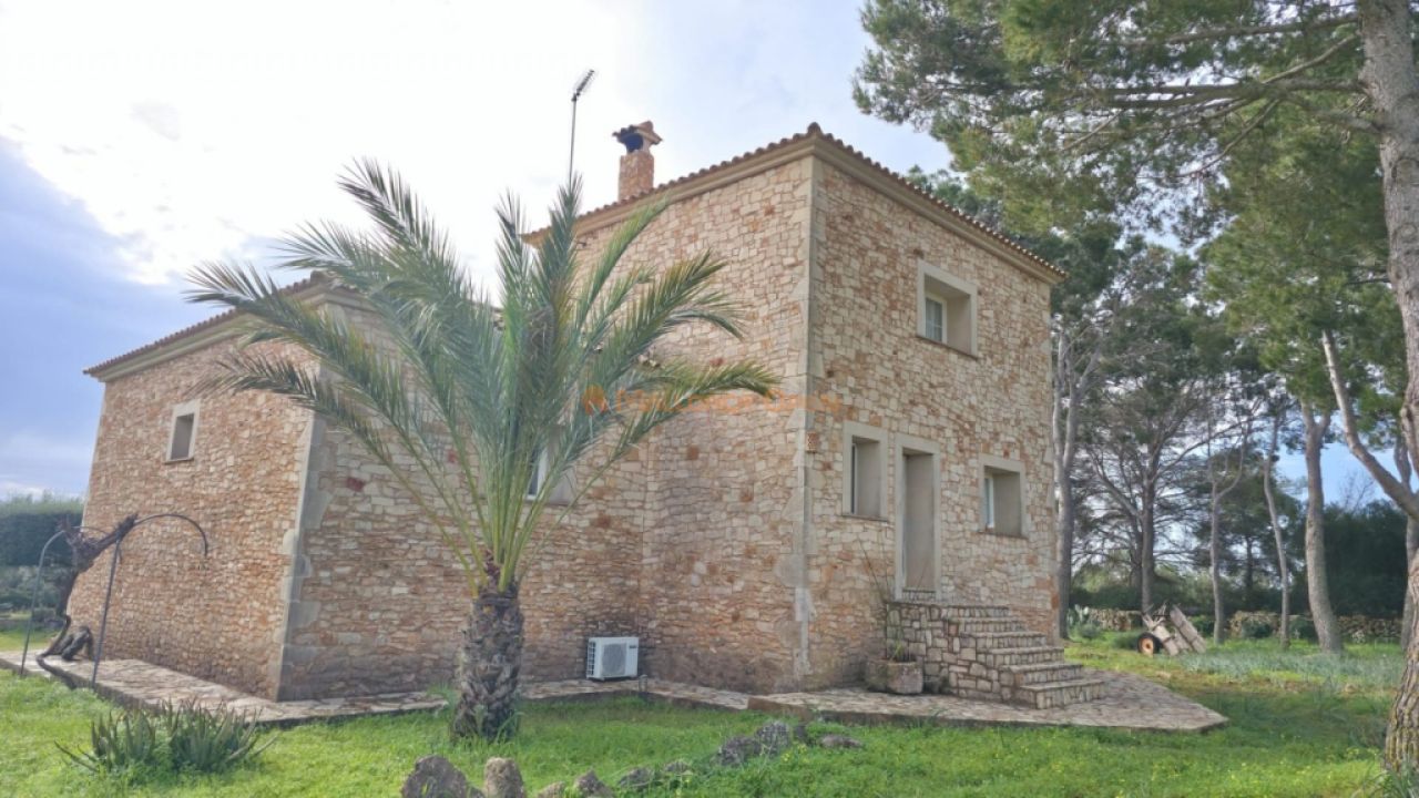 Excelente ubicación cerca de Cala sa Nou — finca para alquiler a largo plazo