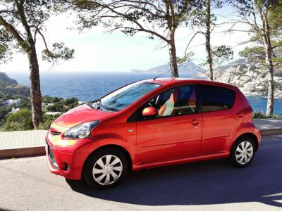 Toyota Aygo X "Connect" Inferno-Orange