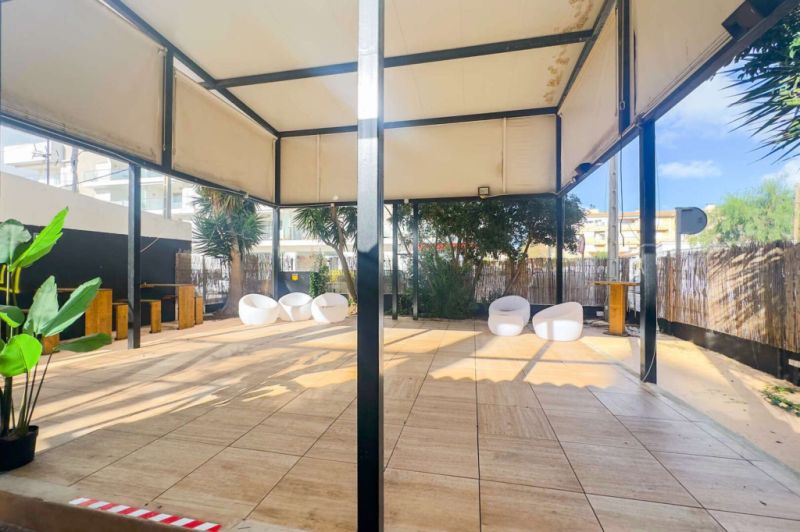Traspaso – Bar/Cafetería en ubicación prime de Cala Ratjada