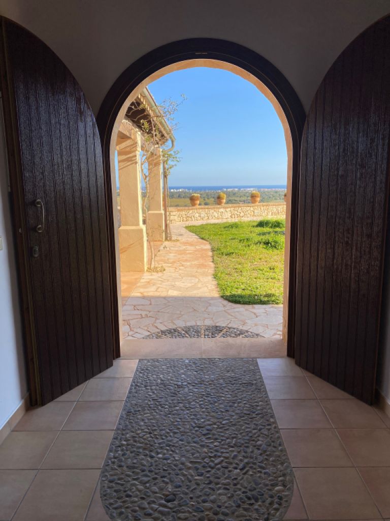 Dream finca with unique sea views in a quiet hillside location