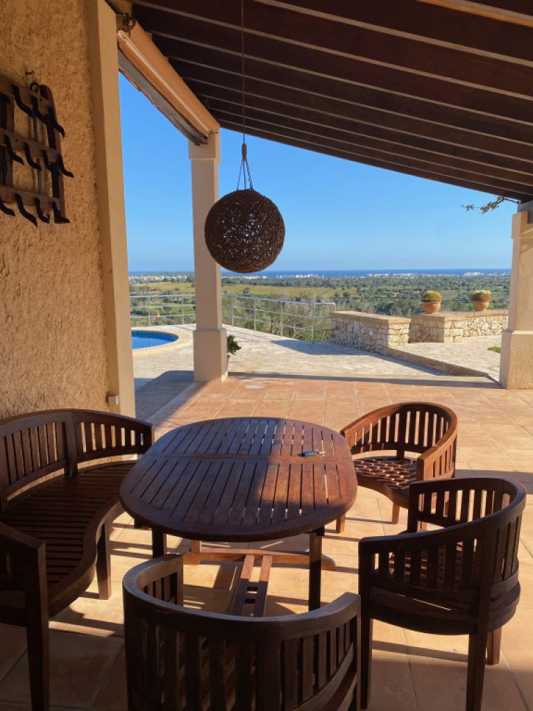 Dream finca with unique sea views in a quiet hillside location