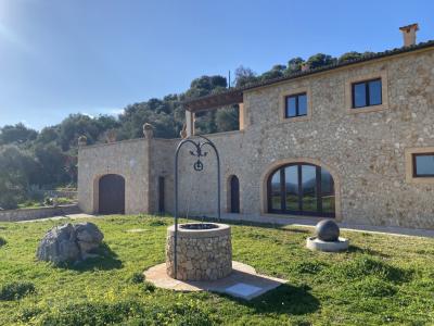Dream finca with unique sea views in a quiet hillside location