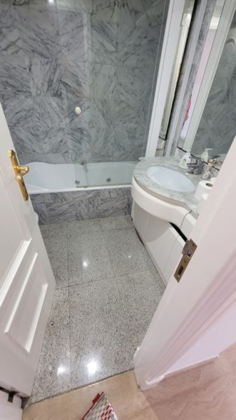 Traumhaftes, unmöbliertes Apartment mit Gemeinschaftspool am Hafen von Palma -- AP 11