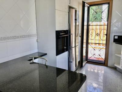 Traumhaftes, unmöbliertes Apartment mit Gemeinschaftspool am Hafen von Palma -- AP 11