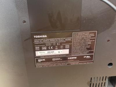 TV - Televisor Toshiba con mando a distancia