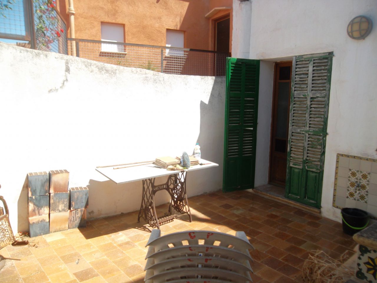 Typisches mallorquinisches Dorfhaus mit Terrassen und Innenhof in Felantix ---- DH 30 VK