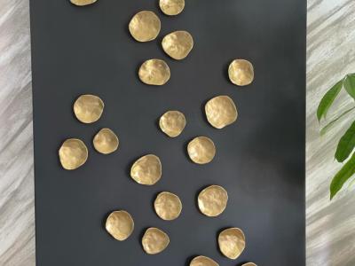 Unique piece in black/gold