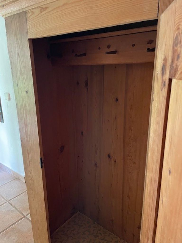 Venta armario antiguo, armario ropero y baúl