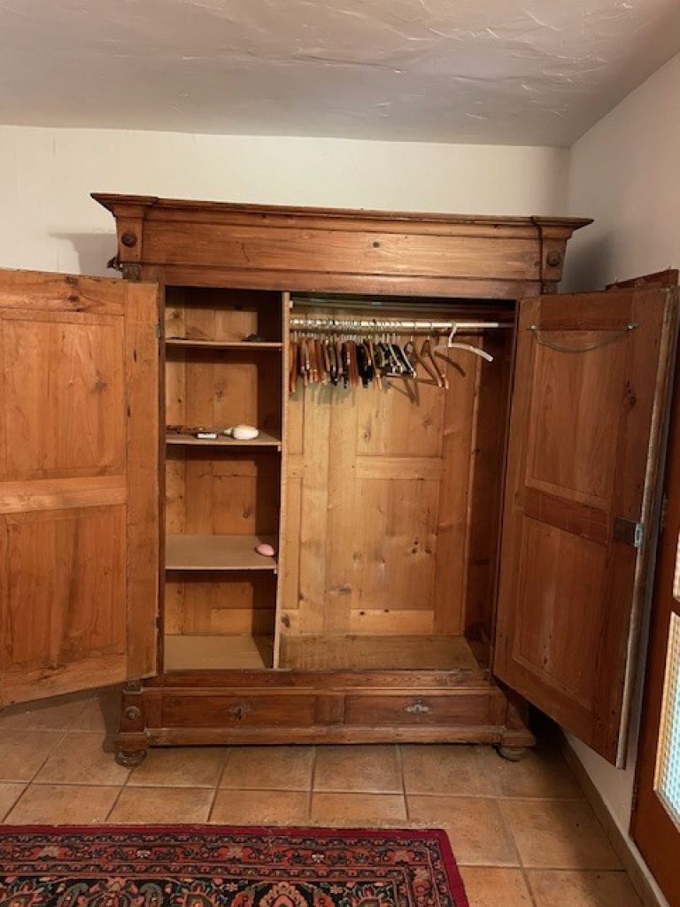 Venta armario antiguo, armario ropero y baúl