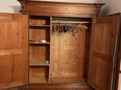 Venta armario antiguo, armario ropero y baúl