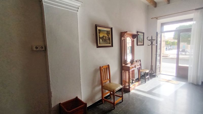 Verkauf eines 2 Etagendorfhauses mit Garage und Innenhof in Es LLombards - Santanyi -  DH 08 VK