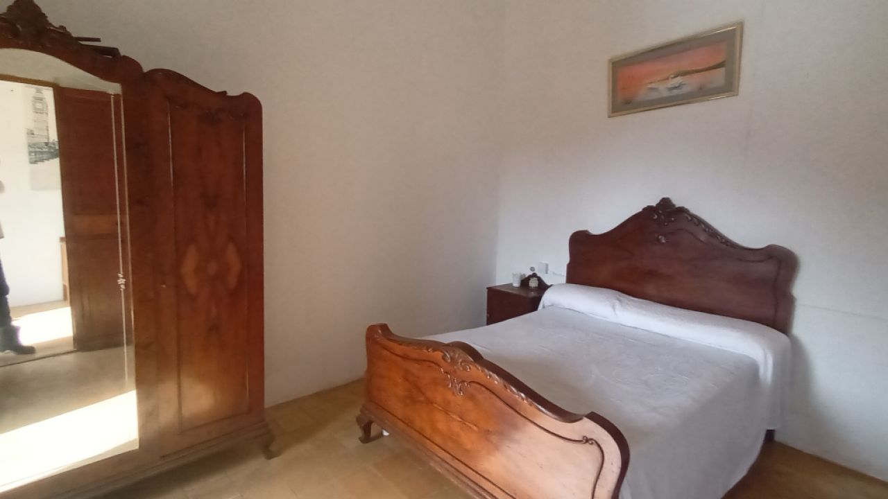 Verkauf eines 2 Etagendorfhauses mit Garage und Innenhof in Es LLombards - Santanyi -  DH 08 VK