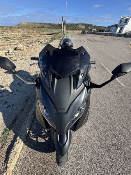 Verkaufe wegen Nichtgebrauchs -Yamaha TMAX 560- Wie neu
