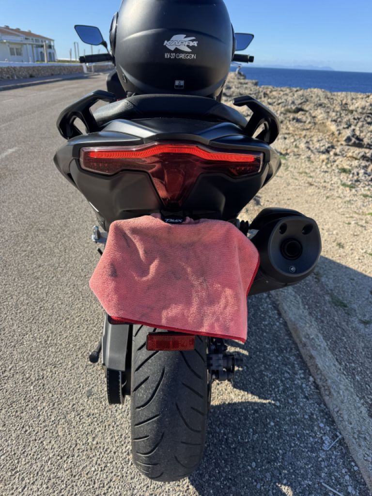 Verkaufe wegen Nichtgebrauchs -Yamaha TMAX 560- Wie neu