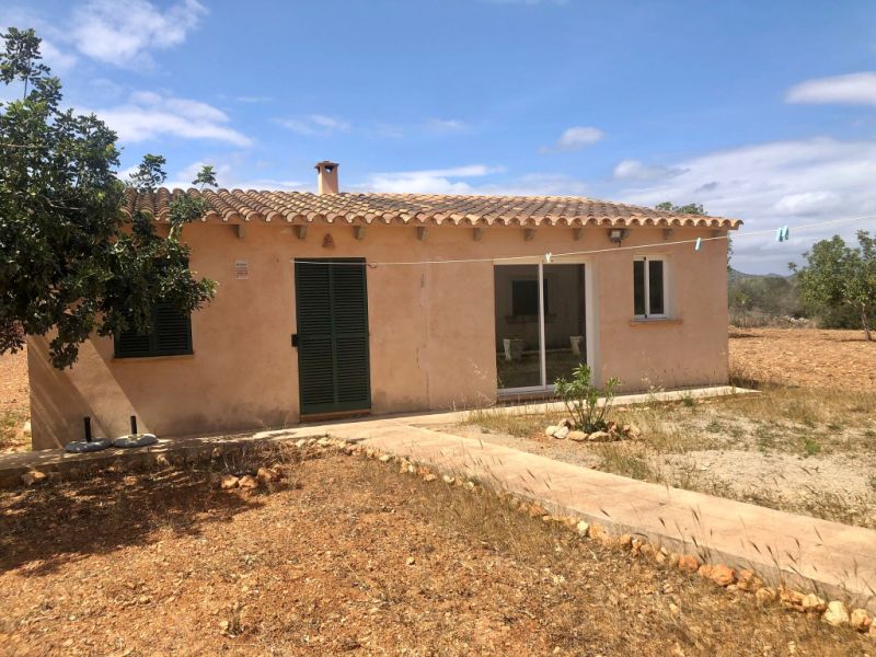 Vermietung einer rustikalen Finca mit Pool, 4 Schlafzimmern, nahe dem Meer, Alqueria Blanca