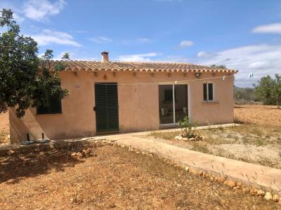 Vermietung einer rustikalen Finca mit Pool, 4 Schlafzimmern, nahe dem Meer, Alqueria Blanca