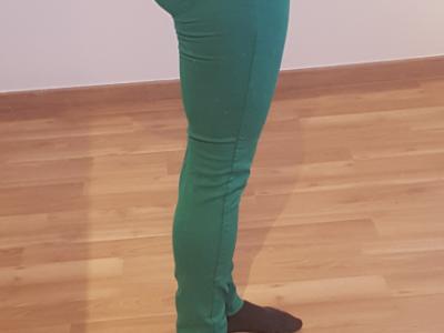 Verschiedene Hosen – neu und ungetragen