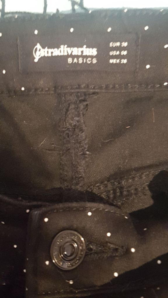 Verschiedene Hosen – neu und ungetragen