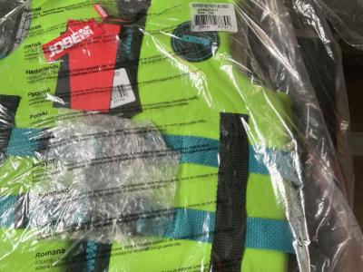 Varios chalecos salvavidas