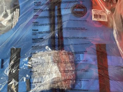 Varios chalecos salvavidas