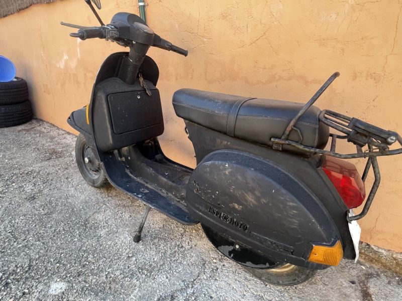 Moto Vespa Clasica Mod Iris 200cc  Año 1987