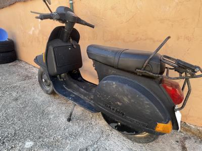 Moto Vespa Clasica Mod Iris 200cc  Año 1987