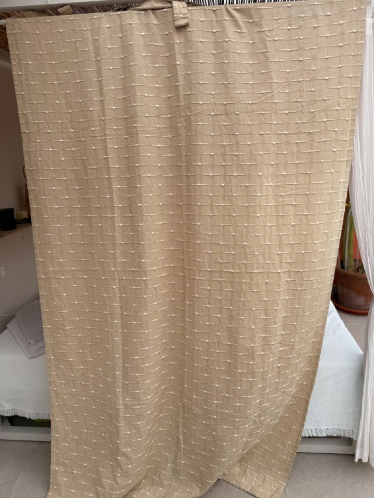 Muchas cortinas diferentes