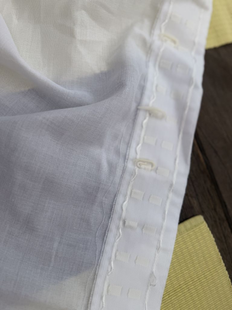 Muchas cortinas diferentes