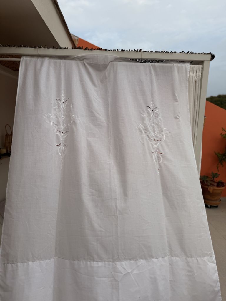 Muchas cortinas diferentes