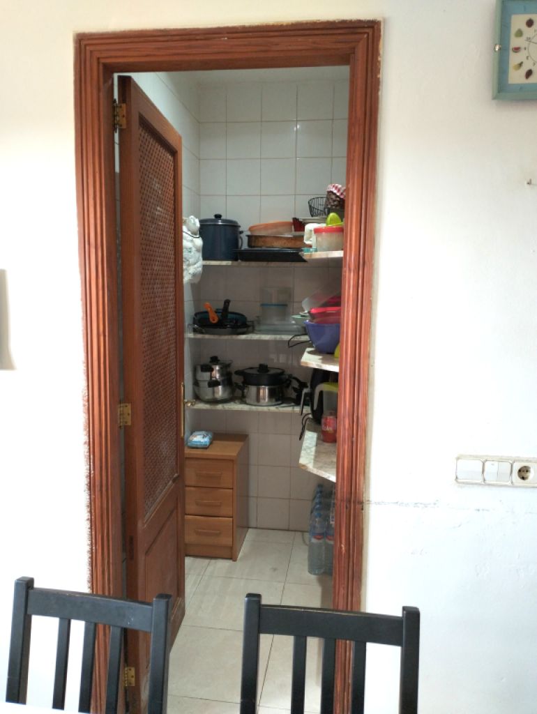 VILAFRANCA DE BONANY: 3 SZ-Wohnung 126 m2  mit Balkon im 2-Parteien-Haus fussläufig zum Stadtkern