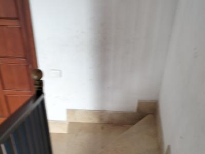 VILAFRANCA DE BONANY: 3 SZ-Wohnung 126 m2  mit Balkon im 2-Parteien-Haus fussläufig zum Stadtkern