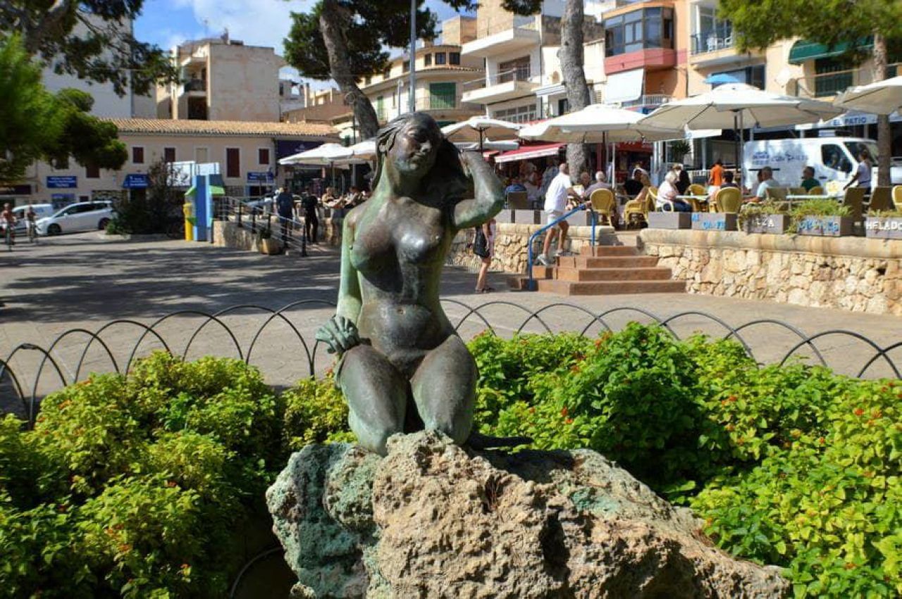 Villa con apartamento vacacional y estudio en alquiler en Porto Cristo