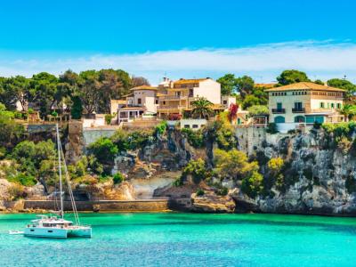 Villa con apartamento vacacional y estudio en alquiler en Porto Cristo