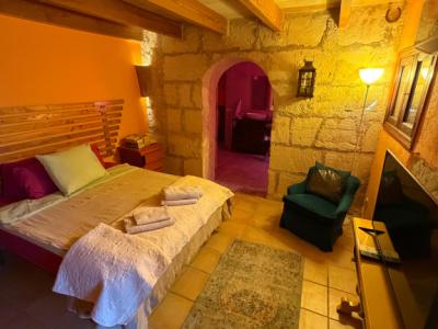 Villa con apartamento vacacional y estudio en alquiler en Porto Cristo