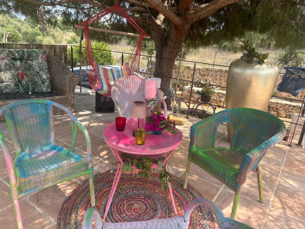 Villa con apartamento vacacional y estudio en alquiler en Porto Cristo