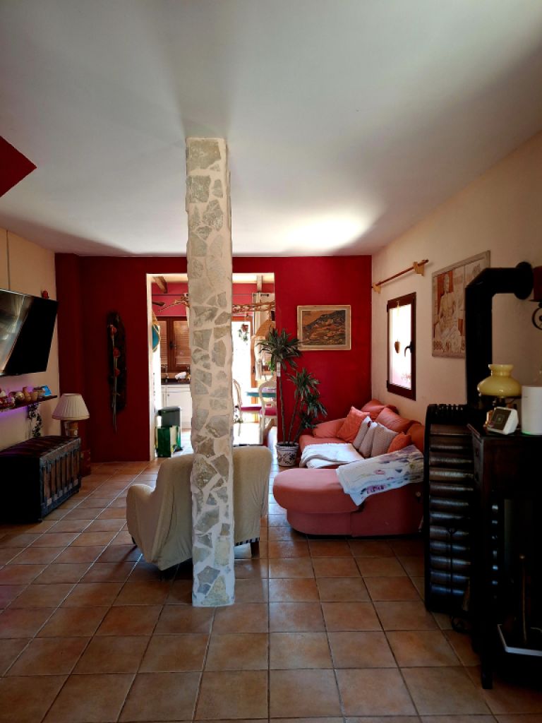 Villa con apartamento vacacional y estudio en alquiler en Porto Cristo