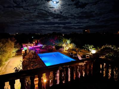 Villa con apartamento vacacional y estudio en alquiler en Porto Cristo