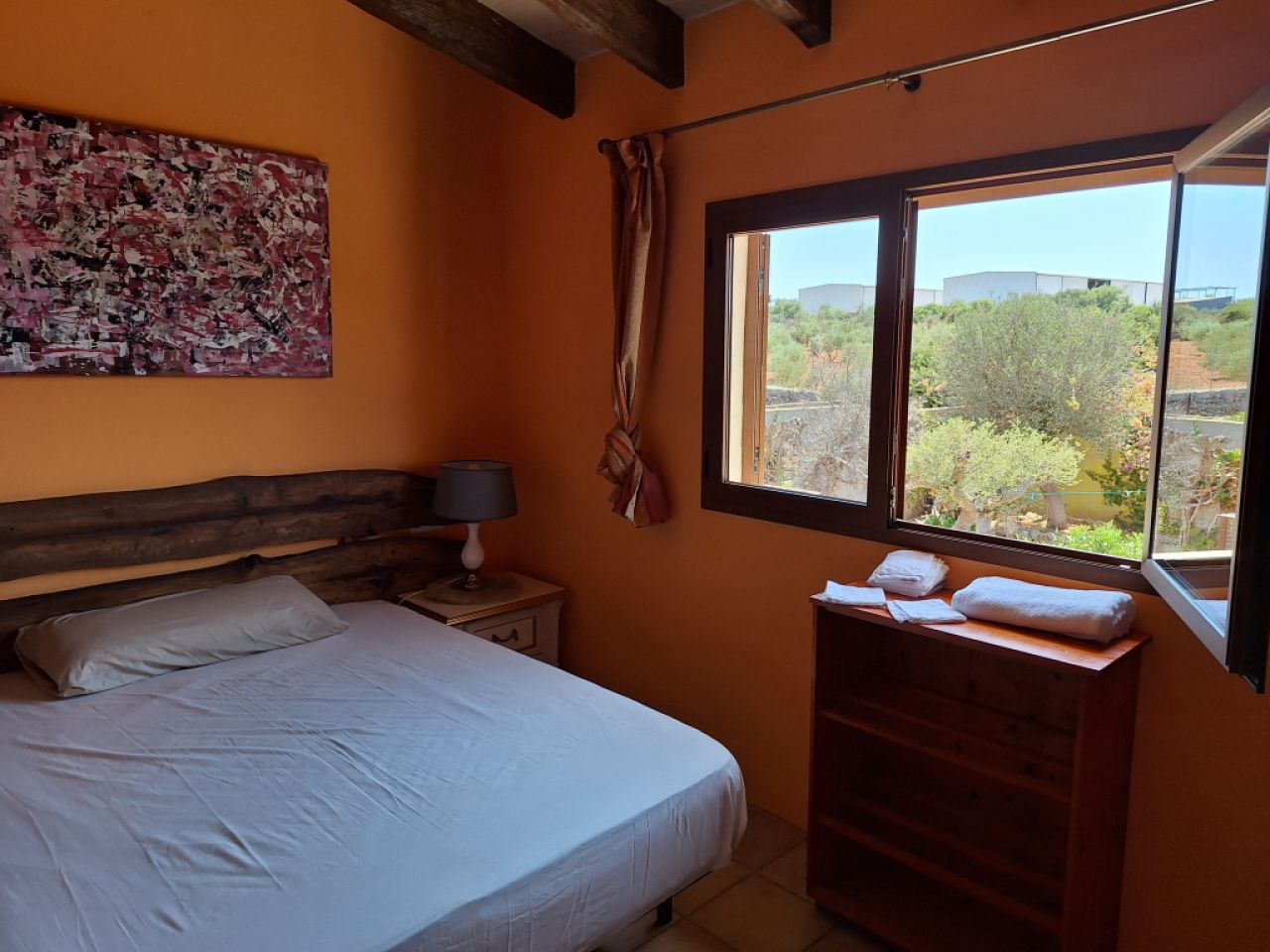 Villa con apartamento vacacional y estudio en alquiler en Porto Cristo