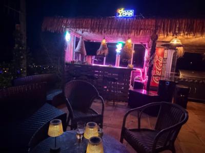 Villa con apartamento vacacional y estudio en alquiler en Porto Cristo