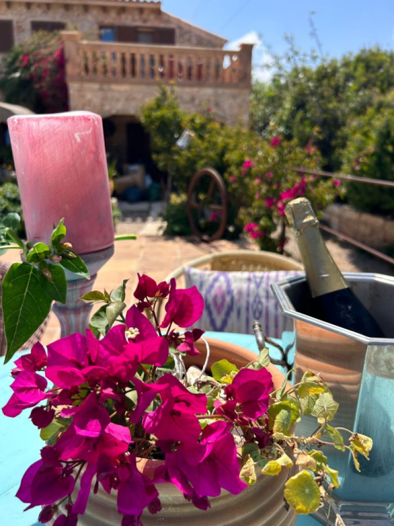 Villa con apartamento vacacional y estudio en alquiler en Porto Cristo