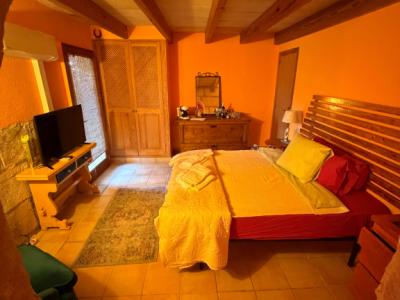 Villa con apartamento vacacional y estudio en alquiler en Porto Cristo