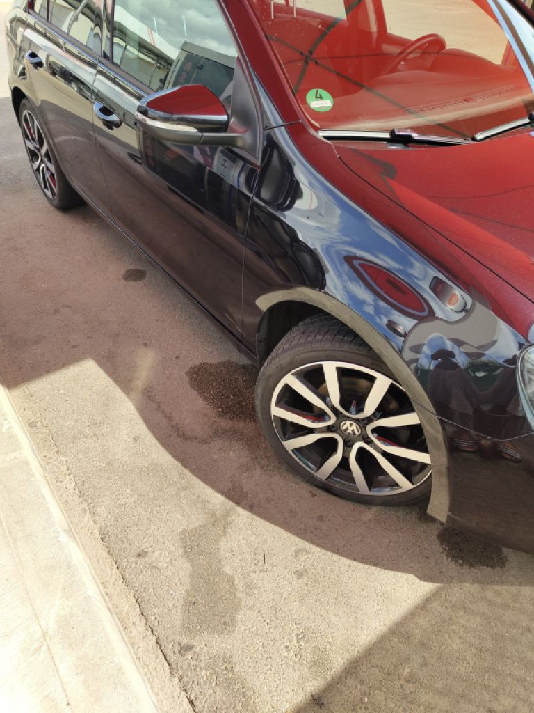 Volkswagen Golf VI 2.0 TDI 2012 – Negro, Asientos Alcántara