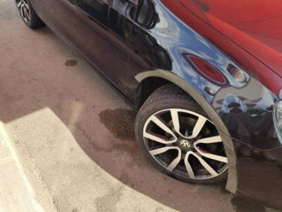 Volkswagen Golf VI 2.0 TDI 2012 – Negro, Asientos Alcántara