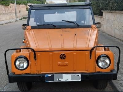 VW 181 Kübel 1971 con histórico campo de concentración español