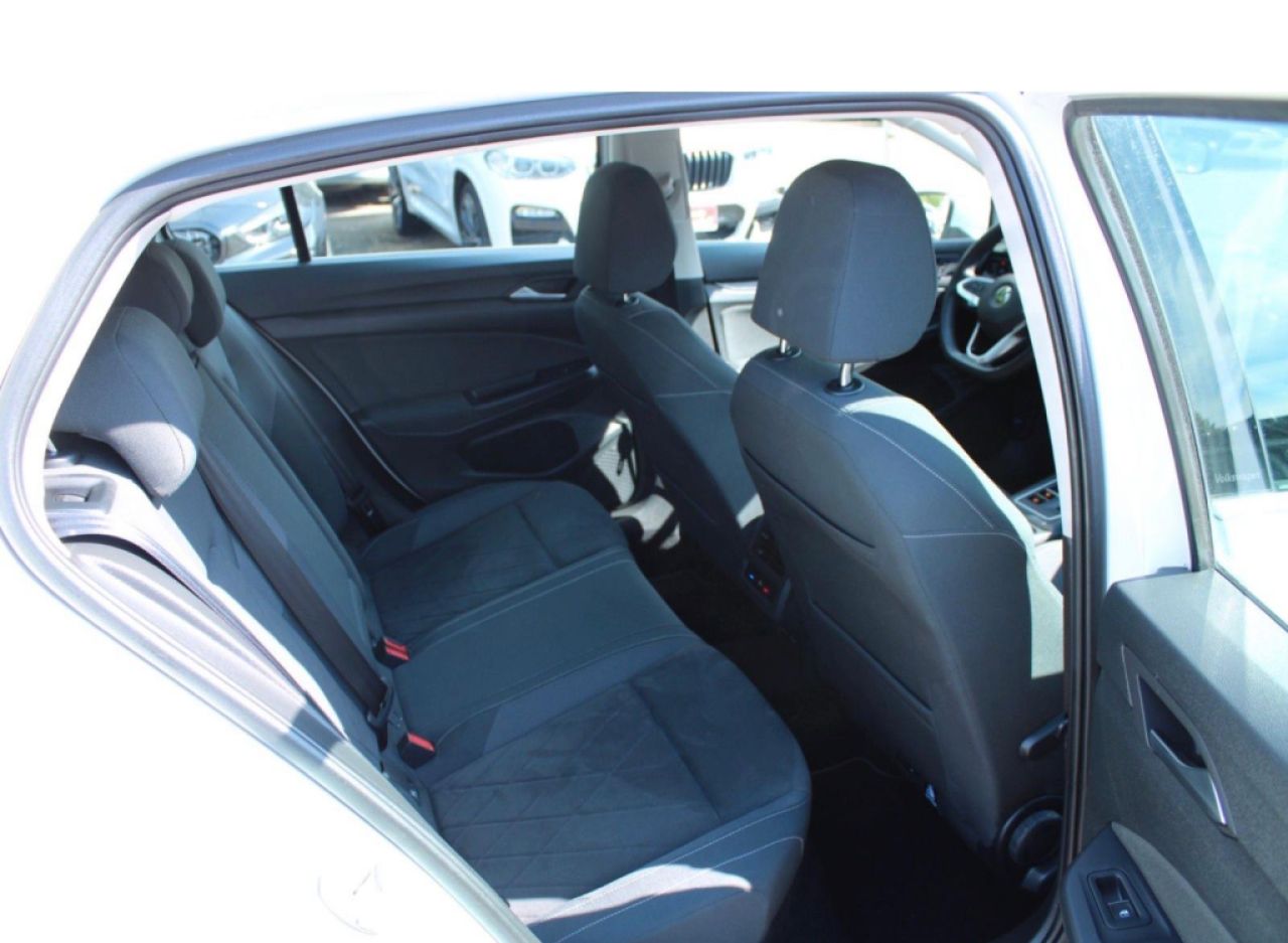 VW Golf 8 Hybrid DSG