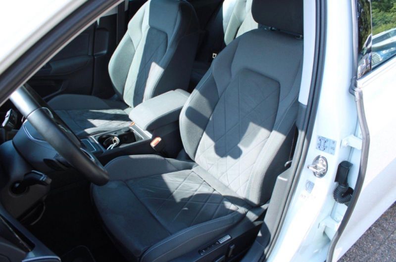 VW Golf 8 Hybrid DSG