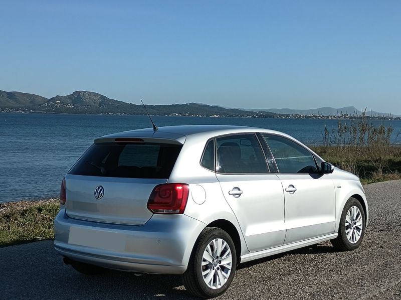 VW Polo edición especial Life 1.ª mano Aire acondicionado Permuta posible